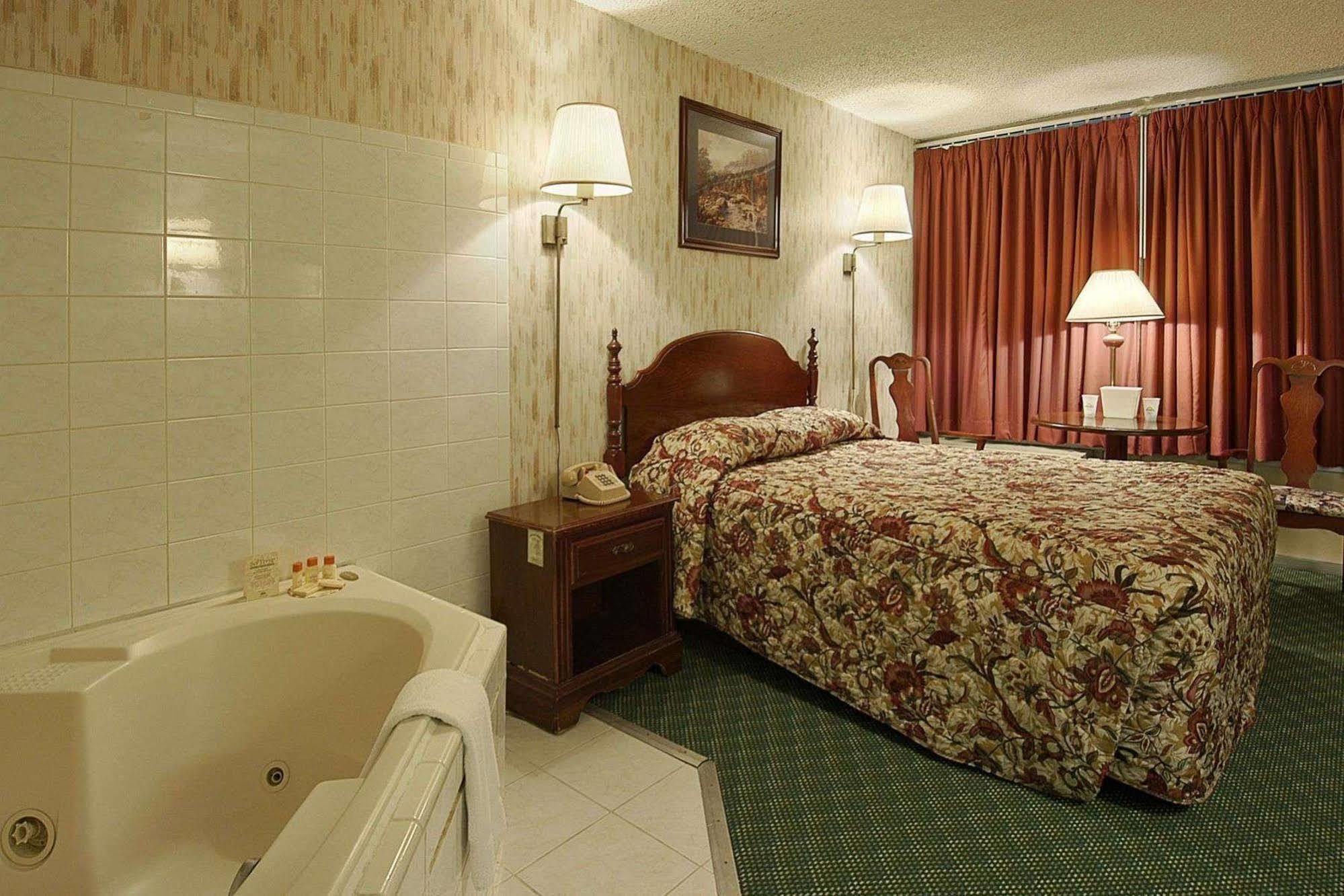 Knights Inn Rantoul Номер фото
