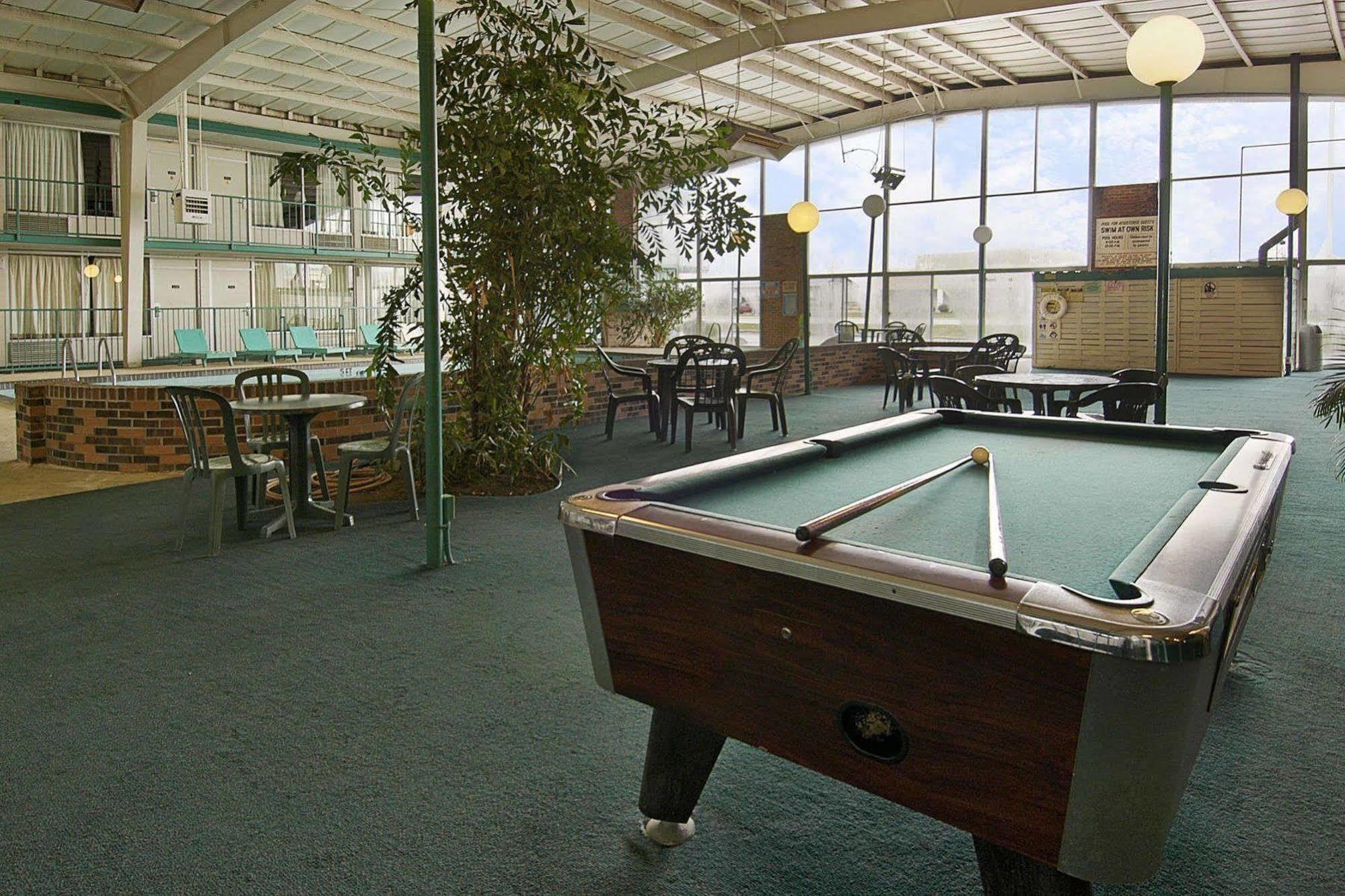 Knights Inn Rantoul Удобства фото